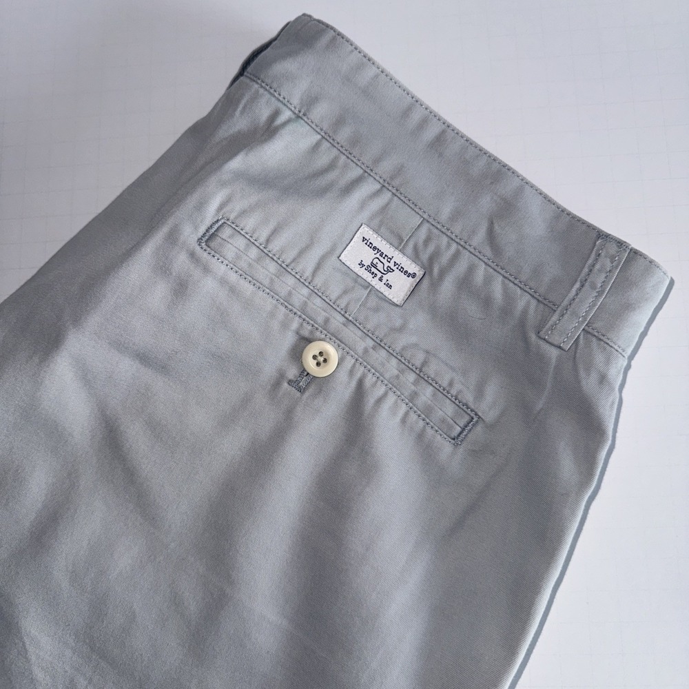 Vineyard Vines Men's Light Gray Chino Shorts
